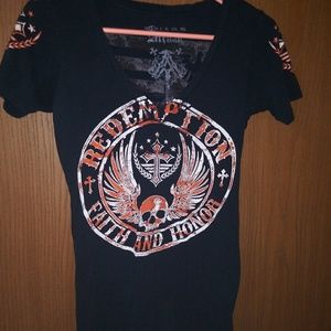 Beautiful women's archaic T-shirt!!